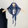 Pañuelo de Seda Retro Versátil Estilo Hong Kong, Pañuelo Triangular de Moda, Accesorios de Alta Gama, Elegantes y Elegantes, Pañuelo Delgado para el Cuello, Multiusos