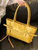 2026 Nuevo Bolso de Mano de un Solo Hombro de Gran Capacidad en PU, Bolso de Mujer con Patrón de Cocodrilo Transfronterizo, Bolso Tote de Moda Europeo y Americano para el Trabajo
