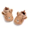 Zapatos cálidos de gamuza para bebé 0-1 años invierno algodón suave para gatear suela blanda zapatos de bebé al por mayor 2097