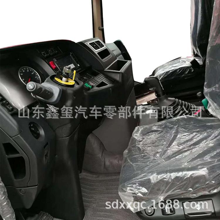 汕德卡驾驶室 (7).jpg