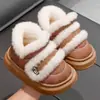 Novas Pantufas de Algodão Infantis Outono/Inverno 2025 para Casa Indoor, Sapatos de Algodão Espessos Antiderrapantes Quentes para Meninos e Meninas de Meia-Idade e Idosos