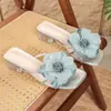 2026 Nuevas Sandalias de Tacón Alto con Flores Estilo Hada con Faldas Pantuflas de Tacón Alto Brisa Nocturna al Aire Libre Francesa Pantuflas de Punta Cuadrada