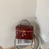 Bolsa de Maquillaje con Cadena de Patrón de Diamantes Rosas para Mujer, Lindo Colgante de Peluche de Hello Kitty, Bolso Cruzado de un Solo Hombro, Moderno y Portátil