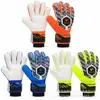 Guantes de portero de fútbol antideslizantes y resistentes al desgaste con un ajuste ceñido y protección integrada para los dedos, diseñados para porteros jóvenes