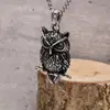 Colgante de animal de acero de titanio europeo y americano, collar retro con diseño de búho, collar literario para hombres y mujeres SP1078