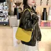 Bolsa Pequeña de Ropa de Algodón Transfronteriza Nueva Bolsa Acolchada para Mujer Versátil Casual para Niña Bolso de Hombro Cruzado Flip Cloud para Mujer