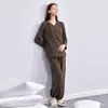 Top de manga larga de lactancia materna con escote en V cruzado y abertura lateral para amamantar, holgado y favorecedor, adecuado para el embarazo, el posparto y la cuarentena