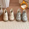 Invierno 2026 Estilo Nuevo Niñas Niños Moda Botas Cortas con Lazo de Pedrería Estilo Coreano Botas de Piel de Princesa Zapatos para Niños Venta al por Mayor