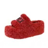 Nuevas pantuflas cálidas y gruesas para mujer, peludas, con bordado de letras, para uso en casa en otoño e invierno, pantuflas de algodón 2026 con forro de felpa
