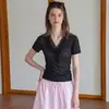 Camiseta Preta de Renda Patchwork Estilo Retrô Francês Manga Curta para Mulheres, Verão Fina Emagrecedora Decote V Temperamento Nicho Top