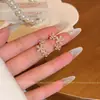 Pendientes de Flor de Perla con Circonita Micro-Pavimentada para Mujer, Diseño de Nicho, Pendientes de Alta Gama, Pendientes Dulces y Versátiles