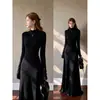 Vestido de Tricô Preto Feminino Outono Inverno Camada Interna Camada Base Saia Longa Outono Toque de Alto Padrão Saia Berkeley de Alto Conhecimento