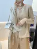 Cárdigan de punto trenzado liso estilo Chanel con cuello redondo para mujer, nueva colección otoño/invierno 2026, suéter de alta gama, prenda exterior casual y versátil