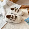 Zapatos pequeños de cuero estilo británico, nueva colección primavera/otoño 2026, zapatos de princesa huecos estilo coreano para niñas con suelas suaves, perfectos para combinar con vestidos