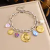 Moda Europea y Americana Decoración de Flores Cadena Chapada en Oro de Acero Inoxidable Pulsera Simple Versátil de Gama Alta para Mujer Lote Directo de Fábrica