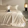 Conjunto de colcha de verão de quatro peças em Tencel Lenzing, estilo moderno de luxo leve, toque fresco, colcha de resfriamento de verão, colcha de ar condicionado, macia e sedosa para dormir sem roupa