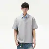 Camisa de Verano para Hombre de Manga Corta Gris Estilo Americano Falsa de Dos Piezas con Cuello, Corte de Hombro Regular, Polo Resistente de Media Manga