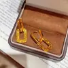 Tienda de Oro Mismo Estilo Pendientes Cuadrados de Hielo Triturado Dorado, Pendientes Exquisitos de Diseño Geométrico de Nicho, Regalo de Lujo Ligero de Gama Alta para Novia