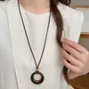 Nuevo collar geométrico irregular de resina estilo chino, cadena de suéter retro de lujo ligero de alta gama, gargantilla de diseño nicho para mujer