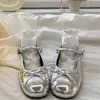 Zapatos de Cuero para Niñas 2026 Otoño Nuevo Estilo Francés Corte Bajo Niña Pequeña Zapatos Individuales Plateados Suela Suave Mary Janes Zapatos de Princesa