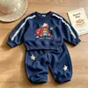 Conjunto casual de otoño para niñas 2026 nuevo estilo sudadera linda para bebé niña y pantalón de chándal conjunto de dos piezas dopamina para salidas
