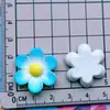 Cara brillante flor de seis pétalos floreciendo deformada pasador de flor cuerda para el pelo clip de agarre pegamento de crema calcomanía para vaso de agua DIY parche de accesorios de resina