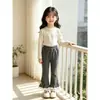 Pantalones Casuales Nuevos de Primavera y Otoño para Niñas con Volantes de Encaje Acampanados con Cintura Elástica Pantalones Largos