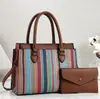 Bolsa Feminina de Fábrica Atacado 2026 Novo Estilo Bolsa de Mão com Textura de Tecido para Senhoras Bolsa para Mãe de Meia-Idade de Grande Capacidade Bolsa de Ombro Único Transversal