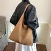 Bolso de moda versátil de un solo hombro para el día a día, nuevo bolso tejido elegante de gran capacidad para mujer 2026, tote de moda para otoño