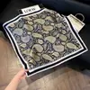 Pañuelo de Seda 70 Cuadrado Moda Coreana de Alta Gama Versátil Profesional Seda Sintética Pequeño Pañuelo de Cuello Estampado Retro Pañuelo de Seda para Mujer