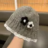 Gorro de punto con adorno de encaje para otoño e invierno, gorro de pescador, gorro para clima frío para niñas y bebés, estilo bosque, nueva colección 2026