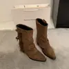 Botas Versáteis de Cano Médio com Solado Grosso para Aumentar a Altura 2025 Novas Botas de Outono Femininas Botas Mangas Sapatos de Moda Confortáveis