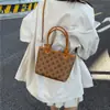 Bolso Pequeño 2025 Primavera y Verano Nuevo Versátil Moda Textura Nicho Bolso Cruzado Moda Femenina Bolso Cubo Femenino