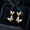 Brincos Artesanais de Zircônia Borboleta Doces e Elegantes com Design Fresco, Sensação de Alto Padrão, Acessórios de Orelha Versáteis e Delicados
