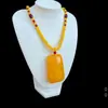 Collar con Colgante Cuadrado de Cera de Abeja Amarilla con Cuentas Aceite de Pollo Amarillo Miel Vieja Marca Lisa Colgante de Ámbar Optimizado Cadena para Suéter Regalo