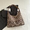 Bolsa de camurça feminina grande capacidade 2024 nova outono e inverno casual shopper bolsa leopardo estampa bolsa de viagem