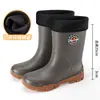 Botas de Chuva Transfronteiriças Masculinas de Cano Médio Estilo Novo Casual Masculino Solado Grosso Adulto Impermeável Sapatos de Borracha Resistentes ao Desgaste Antiderrapantes Sapatos Aquáticos