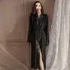 Camisola Robe de Banho Sexy 2025 Novo Estilo Seda Gelada Longo Renda Puro Estilo Desejo Roupa de Dormir para Noiva Robe de Manhã