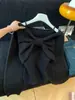 Conjunto de Punto Rojo de Dos Piezas para Mujer Otoño e Invierno 2025 Jersey Corto de Punto Asimétrico Hombro Descubierto con Top Interior de Alta Gama
