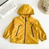 Valle del Viento 2026 Otoño Nuevo Estilo Coreano Dopamina Impermeable con Capucha para Niños Estilo Primavera y Otoño Cortavientos para Niños