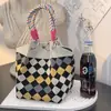 251 Modelos de Bolsas Quadradas Pequenas Populares Transfronteiriças, Bolsas de Lanche de Tricô Portáteis de Grande Capacidade para o Trabalho, Deslocamento e Sacolas de Presente