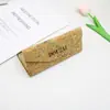 Estuche Nuevo Modelo 2026 para Gafas de Sol para Miopía con Impresión de Logo, Estuche para Gafas al por Mayor del Fabricante, Estuche Plegable Triangular de Corcho para Gafas
