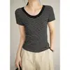 Camiseta de Algodón Fino con Clavícula Expuesta, Cuello Redondo Amplio, Mangas Cortas, Top Rayado para Mujer, Estilo Primavera/Verano, Almacén Japonés, Disponible para Mayorista