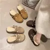 Chinelos de algodão slip-on, forrados com fleece, de sola grossa e que aumentam a altura, para o outono e inverno de 2026, versáteis e quentes, chinelos mule fáceis de calçar para mulheres