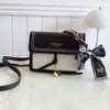 Elegante Bolso de Mano Pequeño Texturizado para Mujer, Nuevo Bolso Versátil de Hombro Cruzado Verano 2025, Bolso Pequeño Cuadrado con Bloques de Color para Mujer, Mayoreo