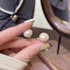 Brincos de pérola quadrada compactos requintados de temperamento da moda S925 agulha de prata temperamento feminino todos os brincos fofos e doces