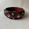 Yongge Accesorios Pulsera de Madera con Remaches Geométricos Estilo Europeo y Americano Moda Retro Personalidad Rombo Pulsera Adorno para la Muñeca