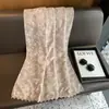 Lenço Bordado de Algodão e Linho para Todas as Estações com Padrão Floral e Renda, Macio e Amigo da Pele, Acessório Simples e Elegante, Xale Lenço de Seda para Mulheres