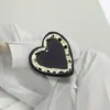 Botón de pintura en aerosol metálico en forma de corazón para camisa de mujer traje amor hebilla decorativa tejido abrigo abrigo amor botón dorado