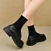 Sapatos Femininos de Couro com Plataforma e Solado Grosso Estilo Britânico 2025 Primavera Novos Versáteis Estilo Universitário Mocassins Sapatos de Dia a Dia Pretos